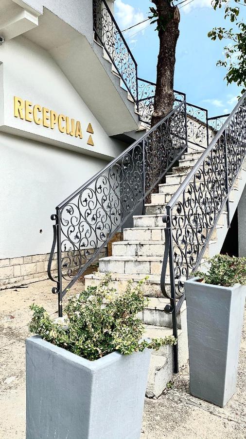 הרצג-נובי Hotel Olimpija Plus מראה חיצוני תמונה